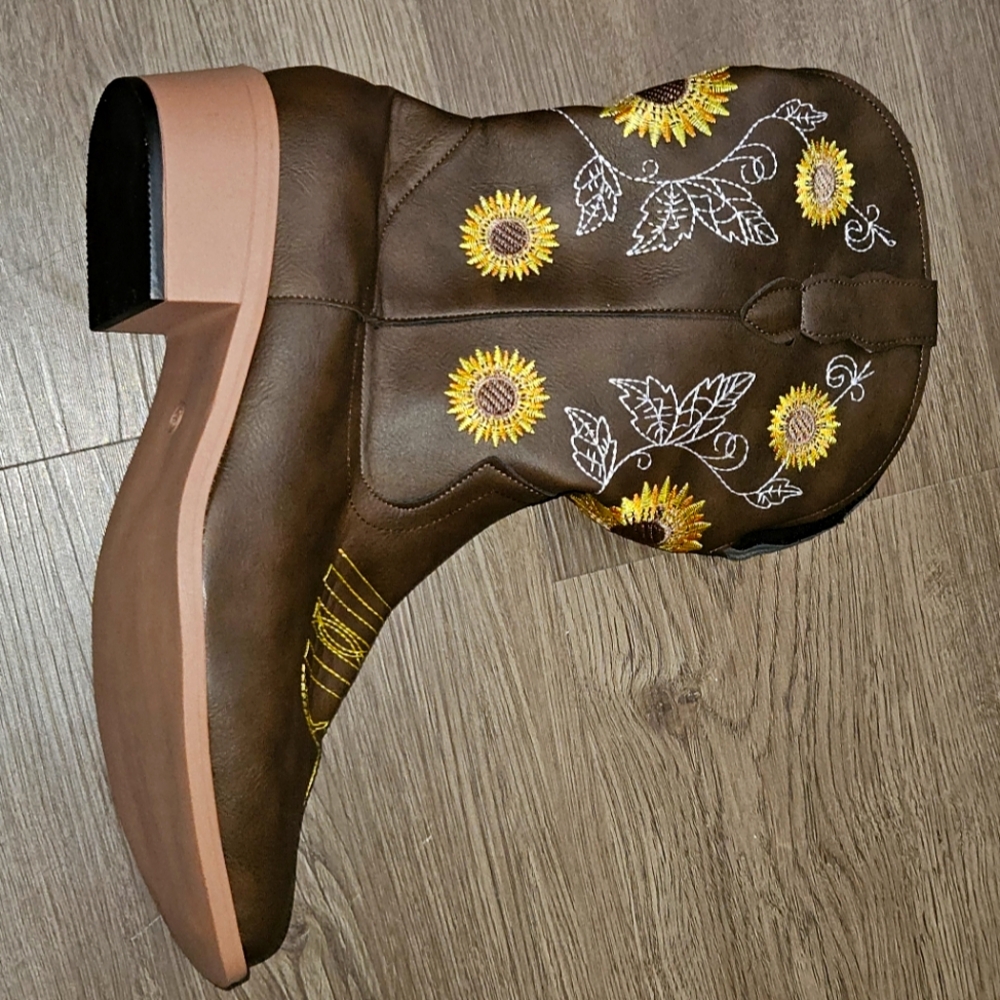 Chocolate Sunflower Boots